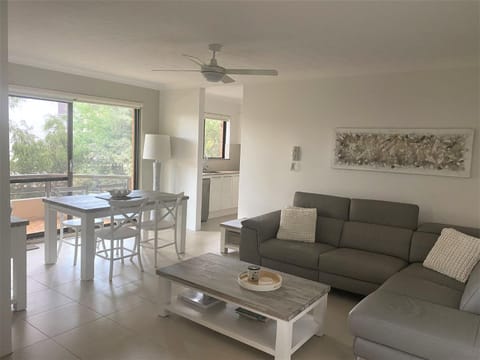 Balcony/Terrace, Living room, Seating area, Dining area