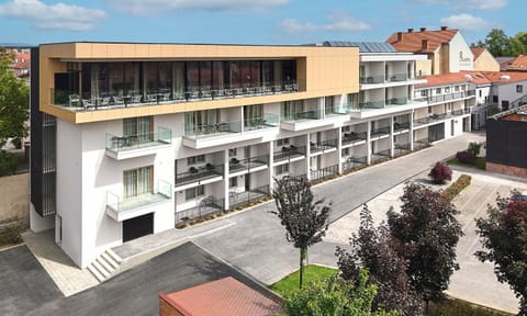 Property building, Restaurant/places to eat, Day, View (from property/room), Balcony/Terrace, Parking