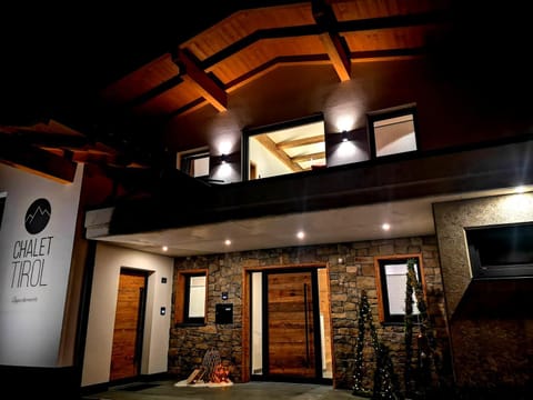 Facade/entrance, Property logo or sign