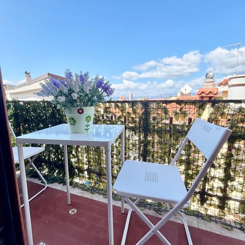 Day, View (from property/room), Balcony/Terrace, Dining area