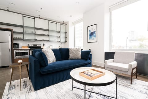 Living room, Seating area, kitchen