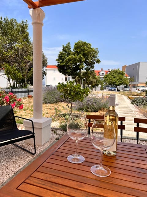 Garden, Balcony/Terrace