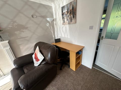 Hinckley Home Sleeps 5 Complete House House in Hinckley