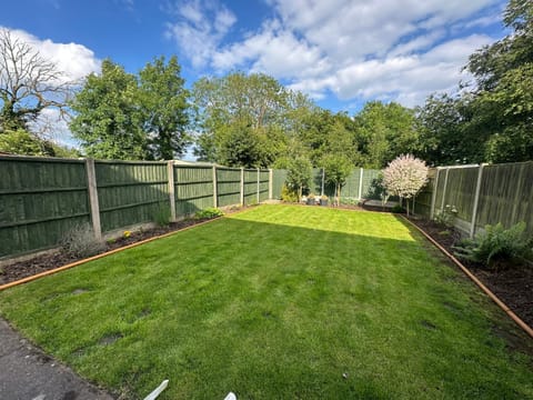 Hinckley Home Sleeps 5 Complete House House in Hinckley