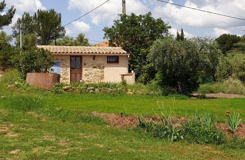 Property building, Facade/entrance, BBQ facilities, Garden, Balcony/Terrace