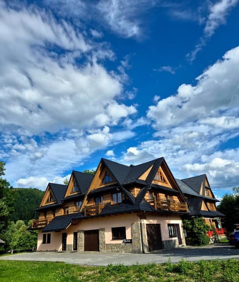 Property building, Day