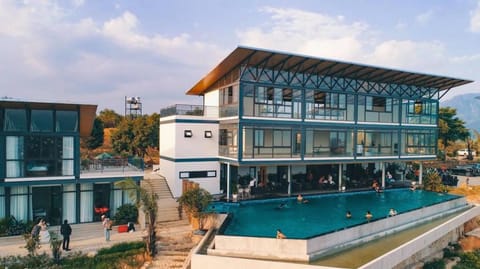 Property building, Swimming pool, Swimming pool