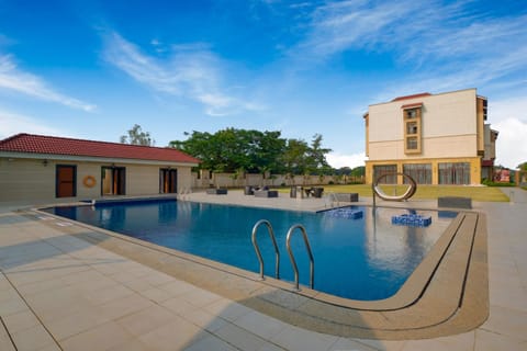 Property building, Swimming pool