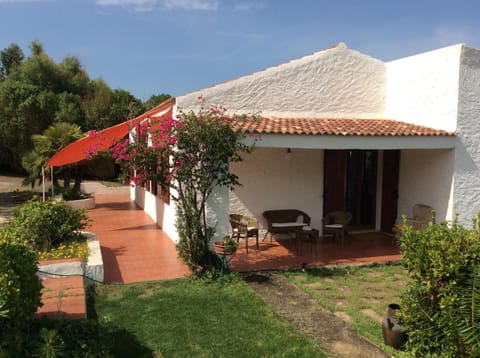 Villetta sul mare a Punta Tramontana House in Sardinia