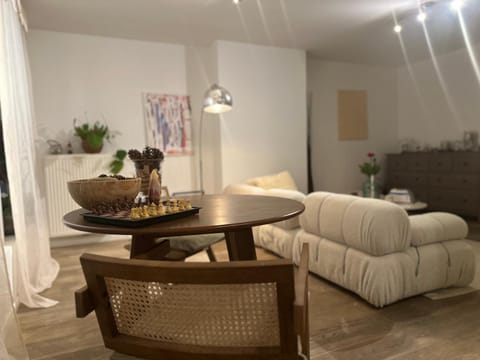 Grand Place, only 3 min walk, 80m beautiful apartment Apartment in Brussels