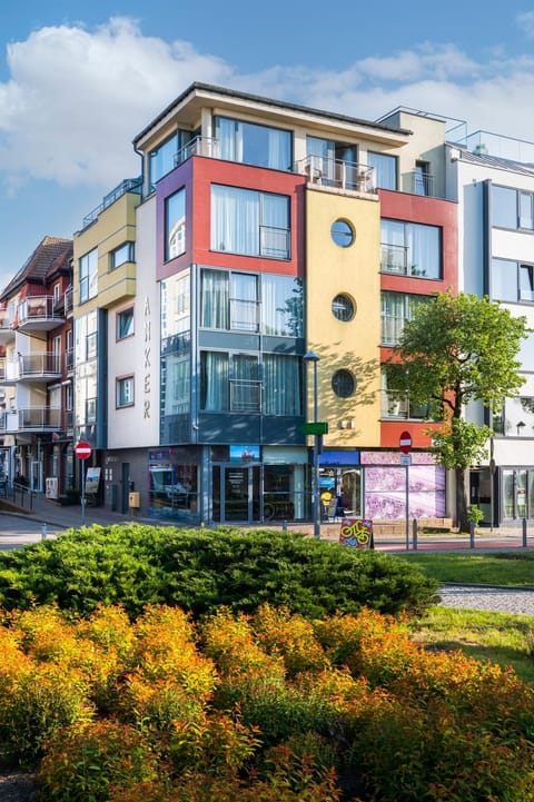 Property building, Location