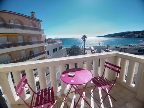 le manege vue panoramique Apartment in Cassis