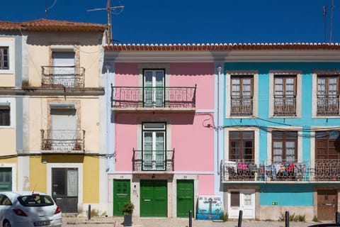 Property building, Day, Street view, Location, Parking