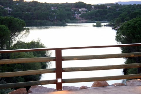 Nearby landmark, Day, Natural landscape, View (from property/room), Balcony/Terrace, Lake view, Mountain view, River view, Sea view
