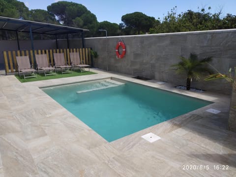 Balcony/Terrace, Swimming pool