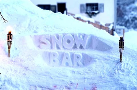 Winter, Lounge or bar