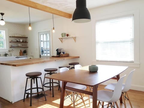 1940's Bungalow near Downtown & UT Campus House in Knoxville