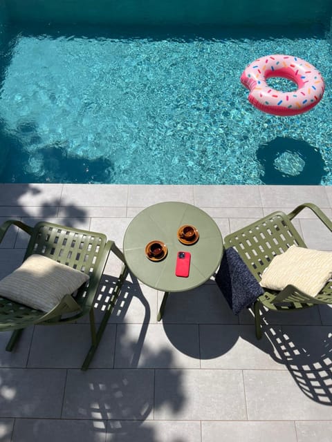 Property building, Swimming pool