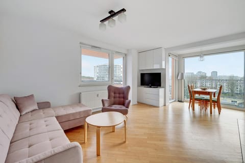 TV and multimedia, Living room, Seating area, Dining area, locker