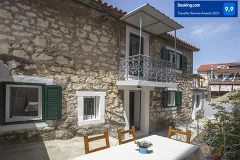 Spartion Marine House in Split