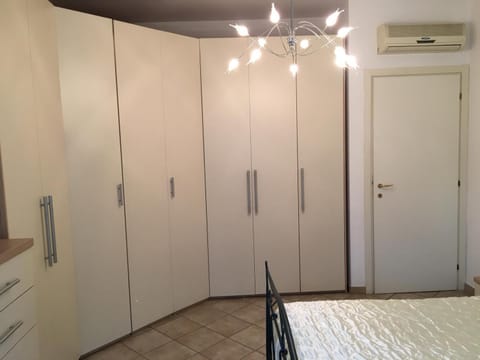 BILOCALE VIA CURZI centralissimo Apartment in San Benedetto del Tronto