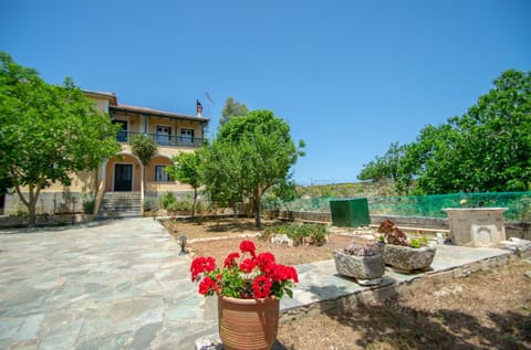 Property building, Patio, Garden
