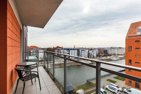 Property building, Day, Natural landscape, View (from property/room), Balcony/Terrace, City view, River view, Location