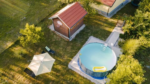 Swimming pool, Location, children, Family
