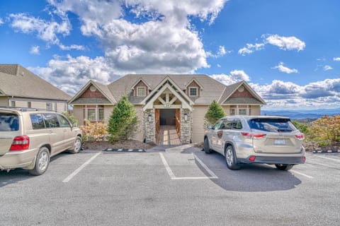 Reserve 35-C House in Sugar Mountain