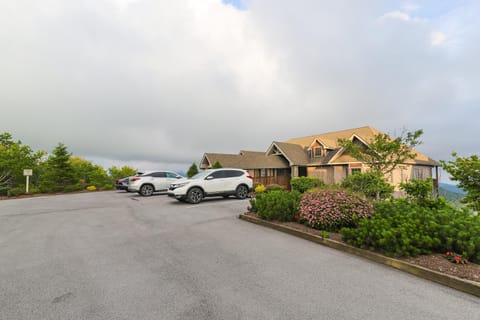 Reserve 36-D Apartment in Sugar Mountain