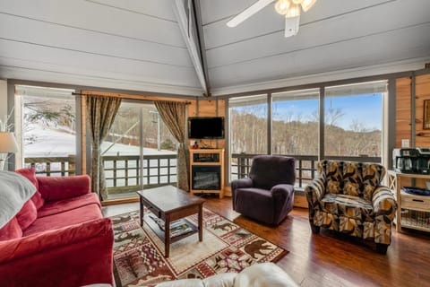 Slopesider 08 House in Sugar Mountain