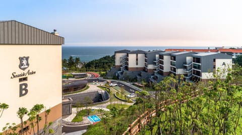 Facade/entrance, Bird's eye view, Sea view