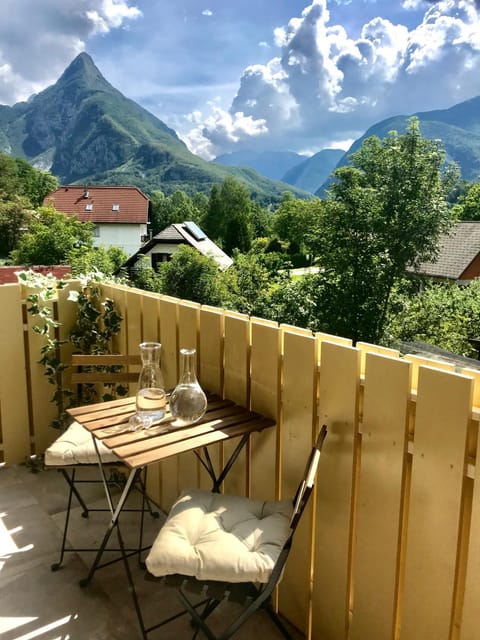 Spring, Summer, Balcony/Terrace, Seating area, Autumn, On site, Garden view, Landmark view, Mountain view