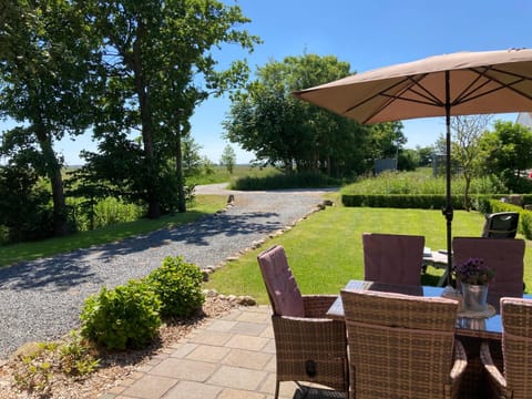 Patio, Natural landscape, Garden, Garden view, sunbed