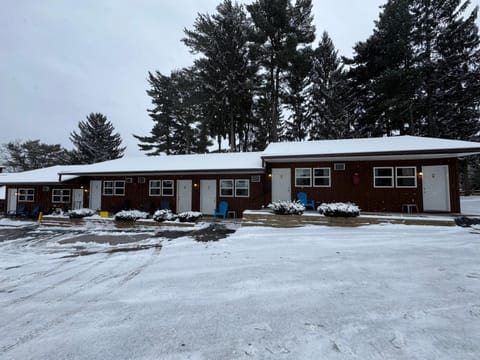 Studio 6 Lake George NY Adirondacks Motel in Queensbury