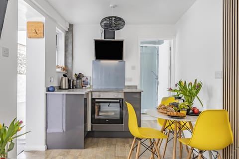 Waters Edge Holiday Home in Hayle, West Cornwall House in Hayle