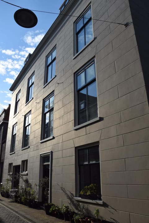 Villa Conti Bed and Breakfast in Dordrecht