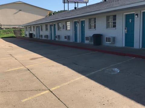 Lakeside inn Hotel in Longtown