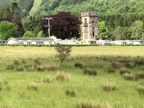 Nearby landmark, Neighbourhood