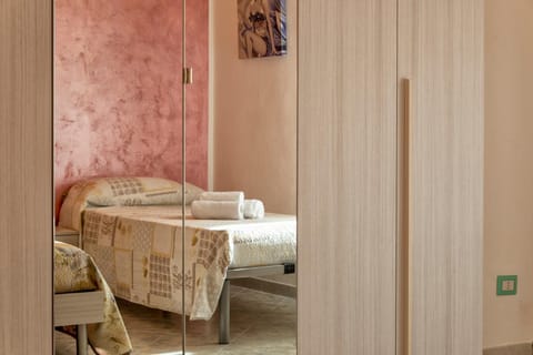 Il Nespolo , VICINO ALLE SPIAGGE, PER COPPIE E FAMIGLIE Apartment in Alghero