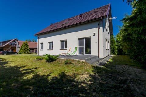 Property building, Facade/entrance, Garden