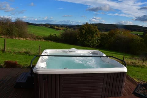 Day, Natural landscape, Hot Tub, Pool view