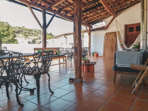 Patio, BBQ facilities, Balcony/Terrace, Decorative detail