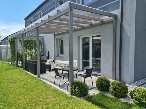 Patio, Garden