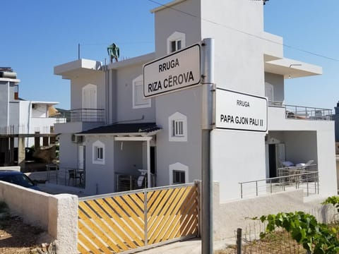Property building, Facade/entrance, Property logo or sign