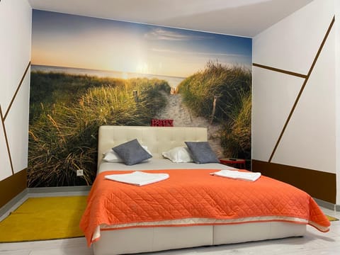 Garsoniera centrală lux Royal Apartment in Craiova