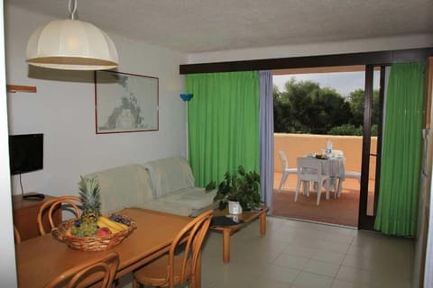 Patio, Living room, Dining area