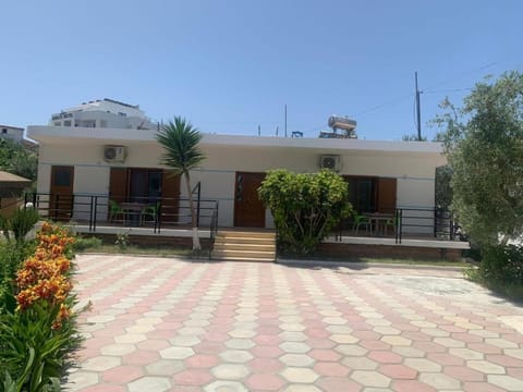 Property building, Patio, View (from property/room), City view, Garden view, Parking