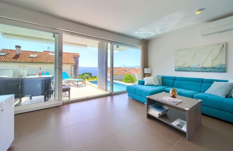 View (from property/room), Seating area, Swimming pool, sunbed
