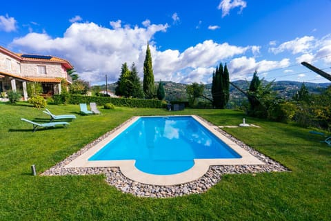 Property building, Day, Natural landscape, Garden, Garden view, Mountain view, Pool view, Swimming pool, sunbed